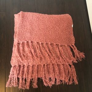 Pink/Peach blanket scarf